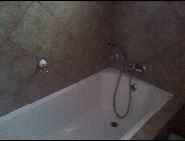 2 BEDROOM APARTMENT FOR SALE IN VANDERBIJLPARK SE 4